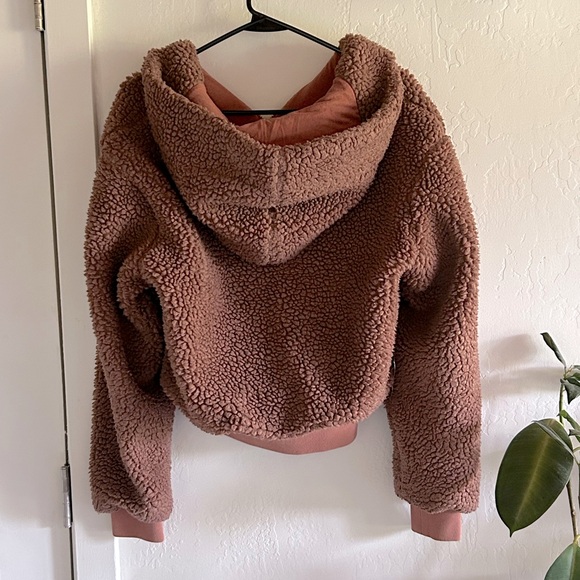 Fabletics Summit Teddy Jacket, Toffee, size Small - Picture 5 of 5
